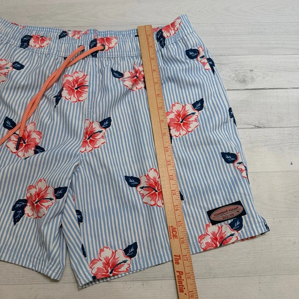Vineyard Vines mens chappy printed floral‎ blue white stripe swim shorts medium